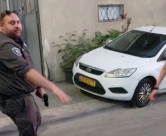  شاهد: الشرطة تُشهر سلاحها أثناء مطاردة في يافا